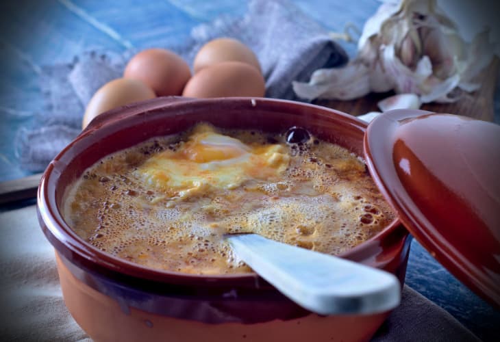 Sopa de ajo, receta sencilla y tradicional