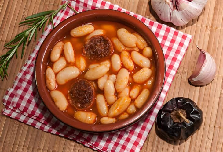 Receta de alubias blancas con chorizo caseras