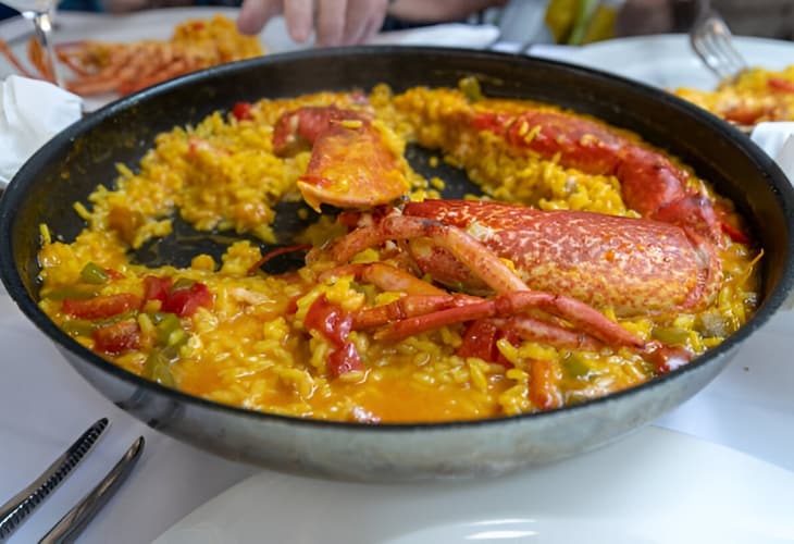 Prepara arroz con bogavante en casa