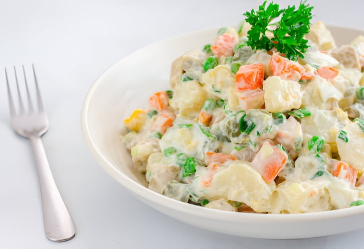 Receta para una ensaladilla rusa tradicional