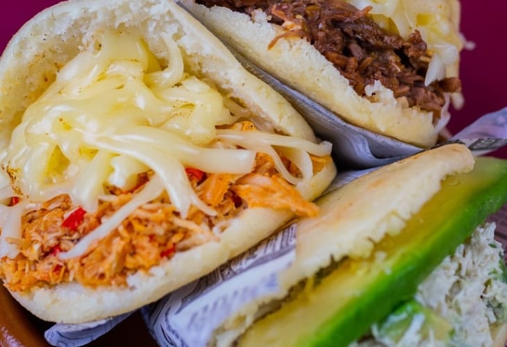 Descubre arepas venezolanas de Budarepazo en Santander