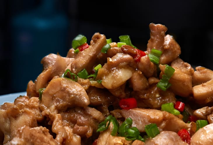 Pollo con almendras, receta al estilo chino