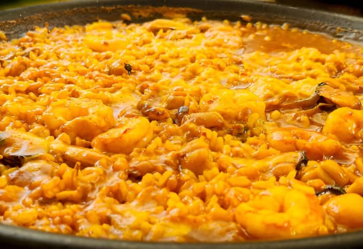 Arroz a banda, receta de sabor mediterráneo