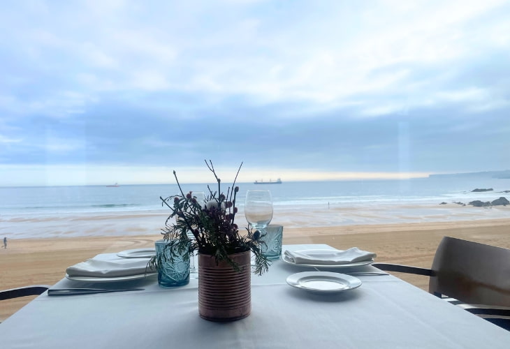 Desayunar con vistas en Maremondo en Santander