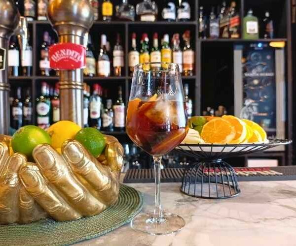 Mi Favorito: la barra donde el vino se cuenta por copas y el vermut tiene alma de protagonista