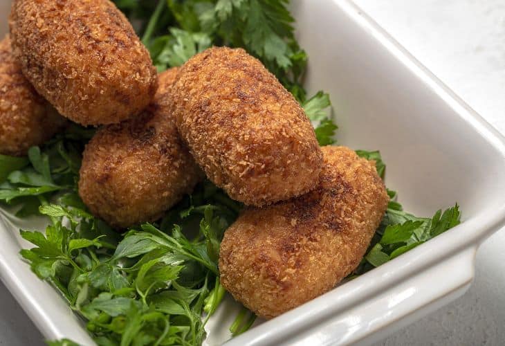 Croquetas caseras de jamón: la receta definitiva para que salgan cremosas por dentro y crujientes por fuera