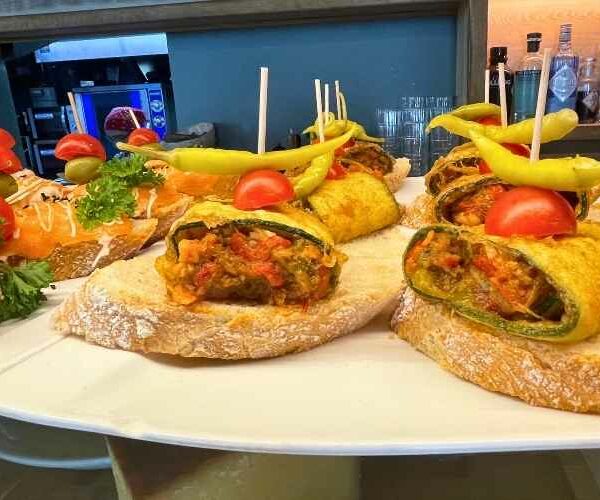 De tapas por Santander: Los mejores bares para una noche de picoteo