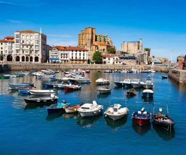 Ruta gastronómica por los pueblos costeros cerca de Santander: sabores auténticos con vistas al mar
