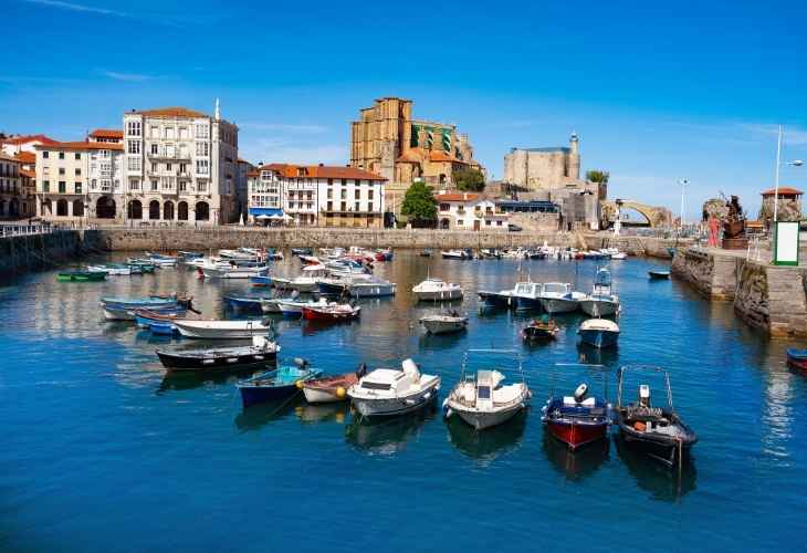 Ruta gastronómica por los pueblos costeros cerca de Santander: sabores auténticos con vistas al mar