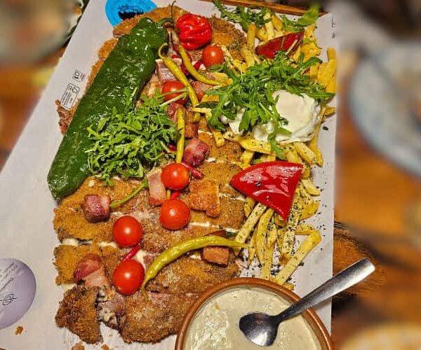 ¿El mejor cachopo de Cantabria? Este sitio se lleva la corona, según los locales