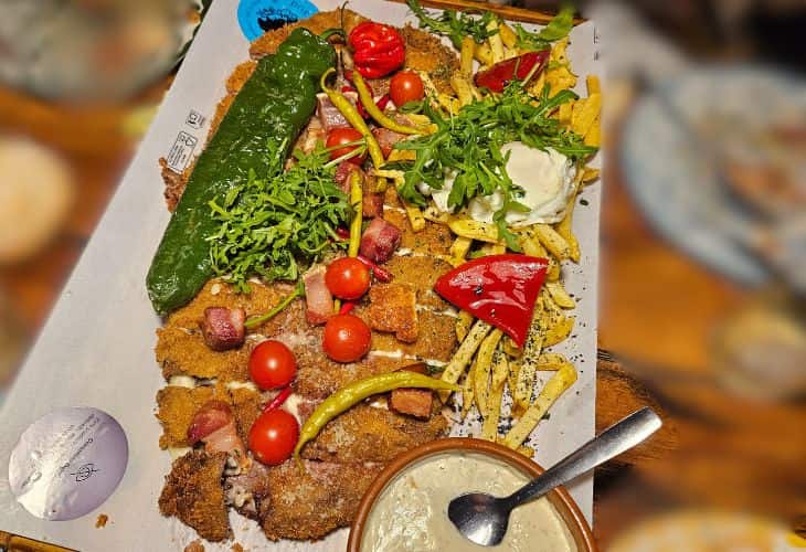 ¿El mejor cachopo de Cantabria? Este sitio se lleva la corona, según los locales