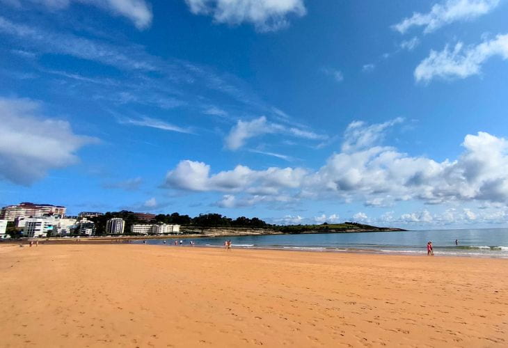 Playa semana grande santander 2025