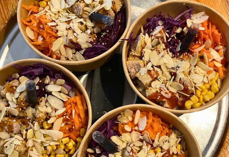 Comer poke saludable en mamasana