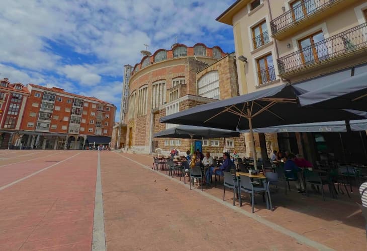 Torrebar Caiman Foodie