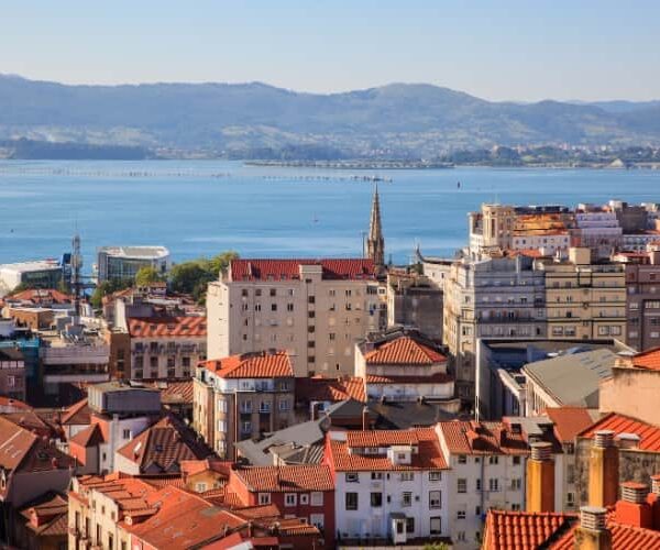 De bar en bar por la calle del Río de la Pila: tapas, música y ambiente local